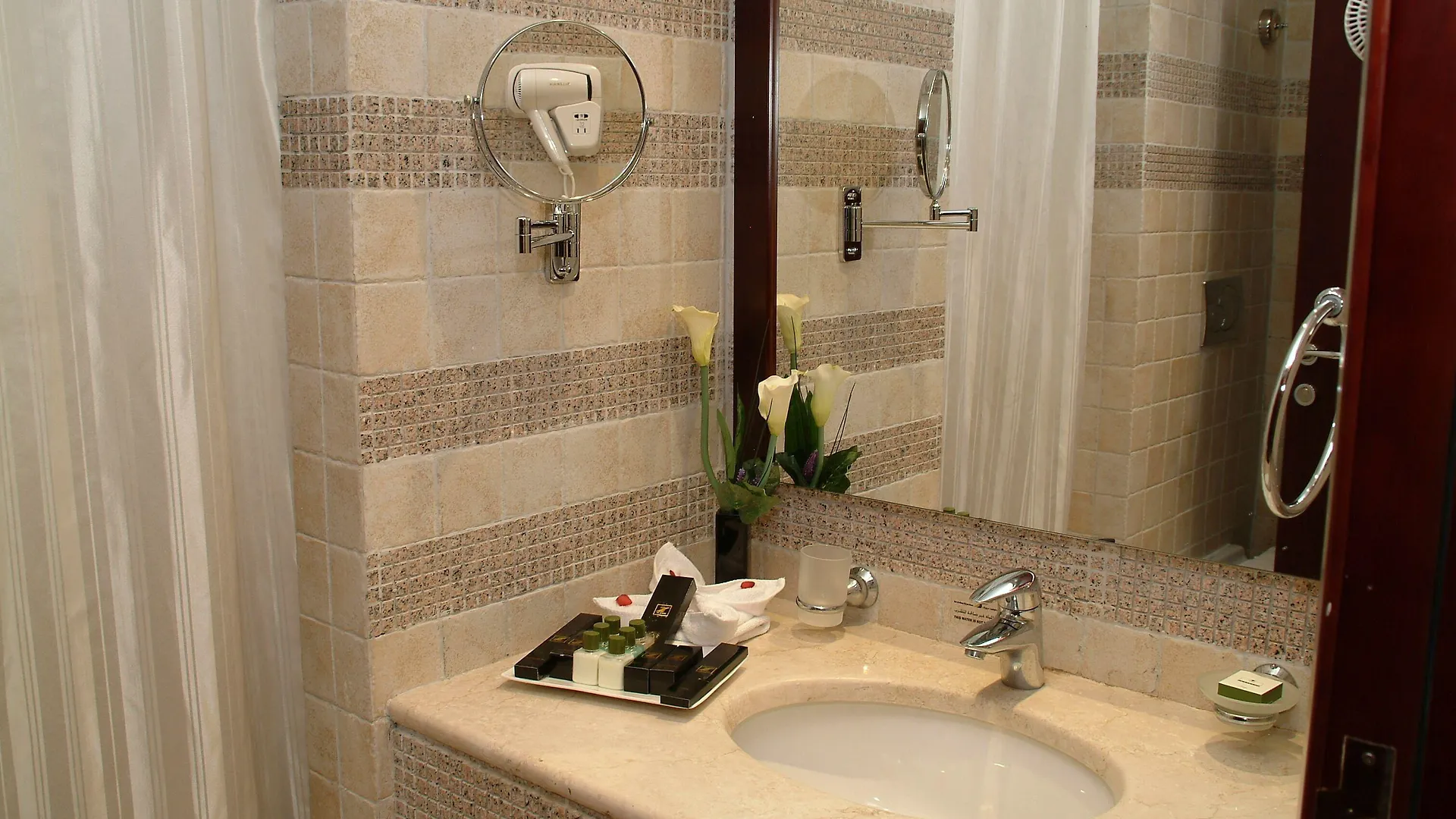 Dar Eiman Royal Hotel Mecca 5*,